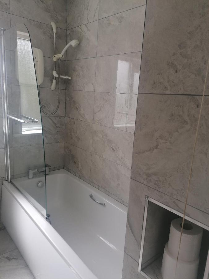 Dun Eoin Carrigaline Hotel Bagian luar foto